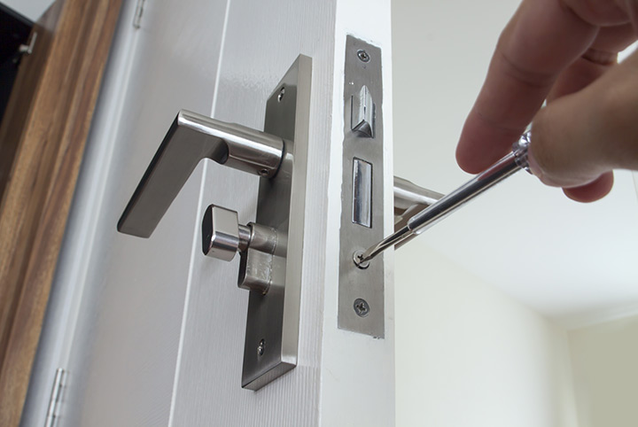 Our local locksmiths are able to repair and install door locks for properties in Burton Upon Trent and the local area.